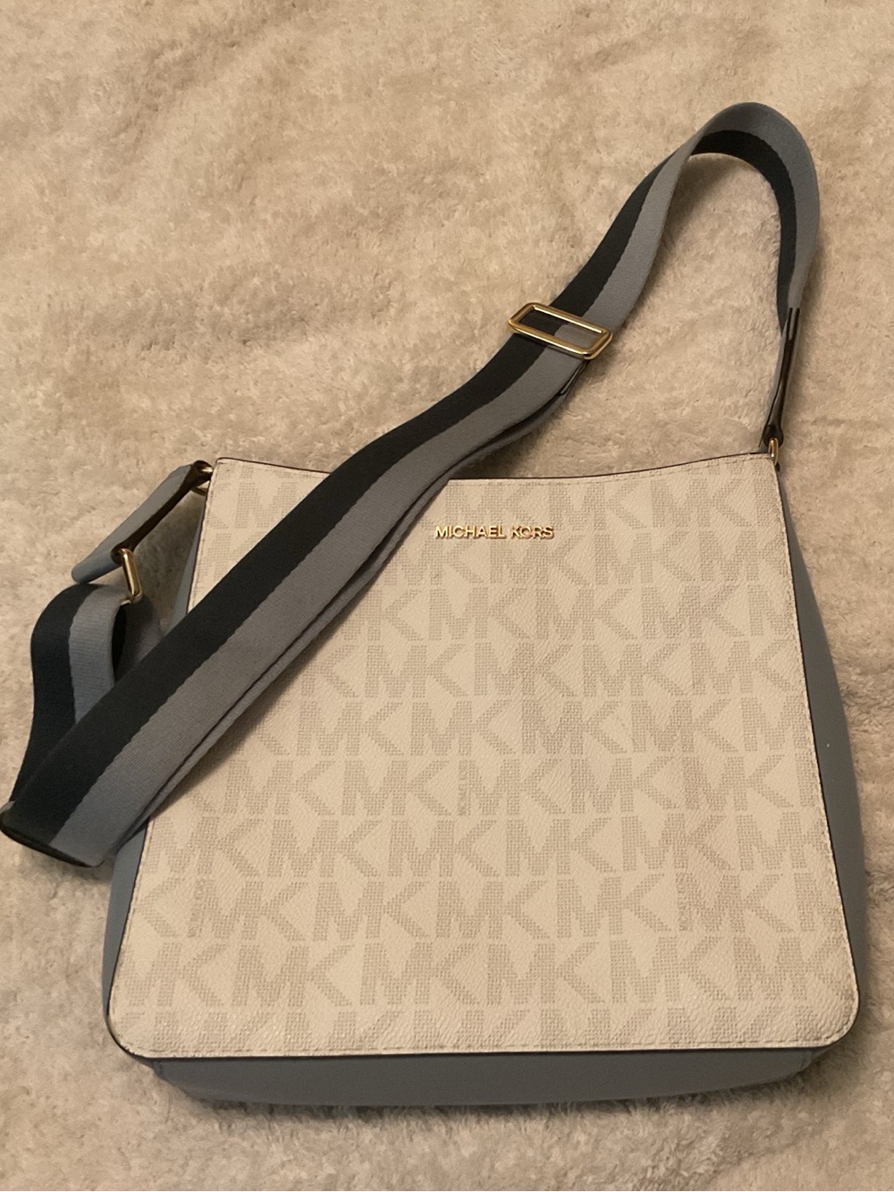 Michael Kors Jet Set Medium Logo Crossbody Bag Pale Blue / Cream 38S4GJ6M2B
